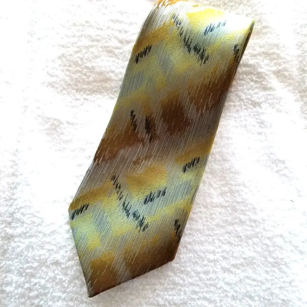 Vintage 1950s Mens Tie Wembley Green Abstract Light Olive Necktie 54